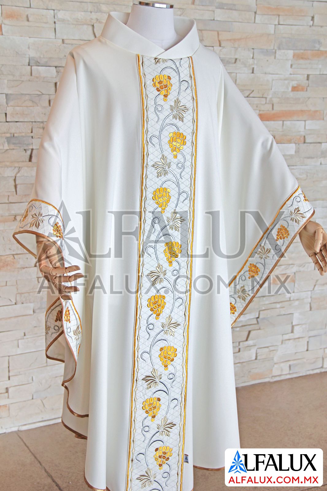 03 UVAS Casulla Alfalux Laterales Perla 93 (6)